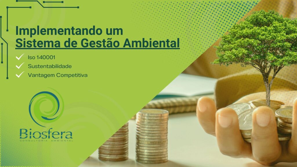 Homem segura uma muda de árvore e tem moedas em uma mesa, passando a sensação de desenvolvimento sustentável